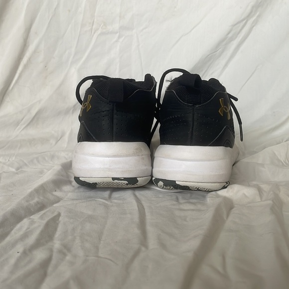 Black basketball shoes - Picture 6 of 9